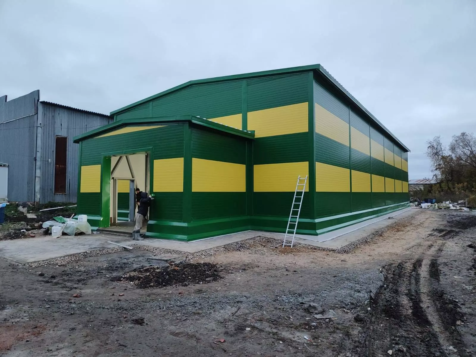 171. Pre-fabricated jam storage warehouse 12W x 30L x 4.8H in Odoev, Russia