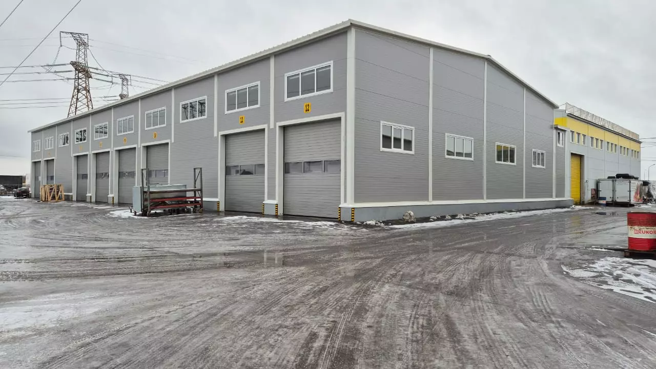 173. Pre-fabricated technical center 24W x 50L x 6H for the repair of truck engines in St. Petersburg, Russia